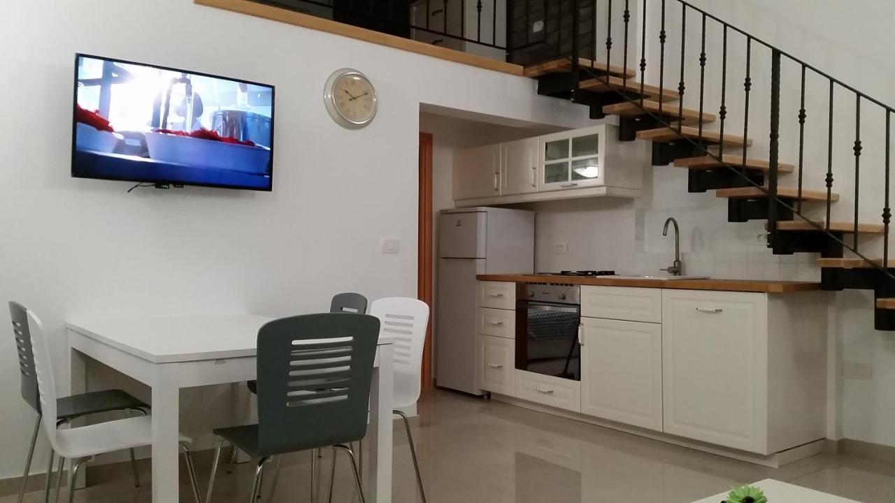 Apartments Zanic With Private Swimming Pool And Sea View Stari Grad Kültér fotó