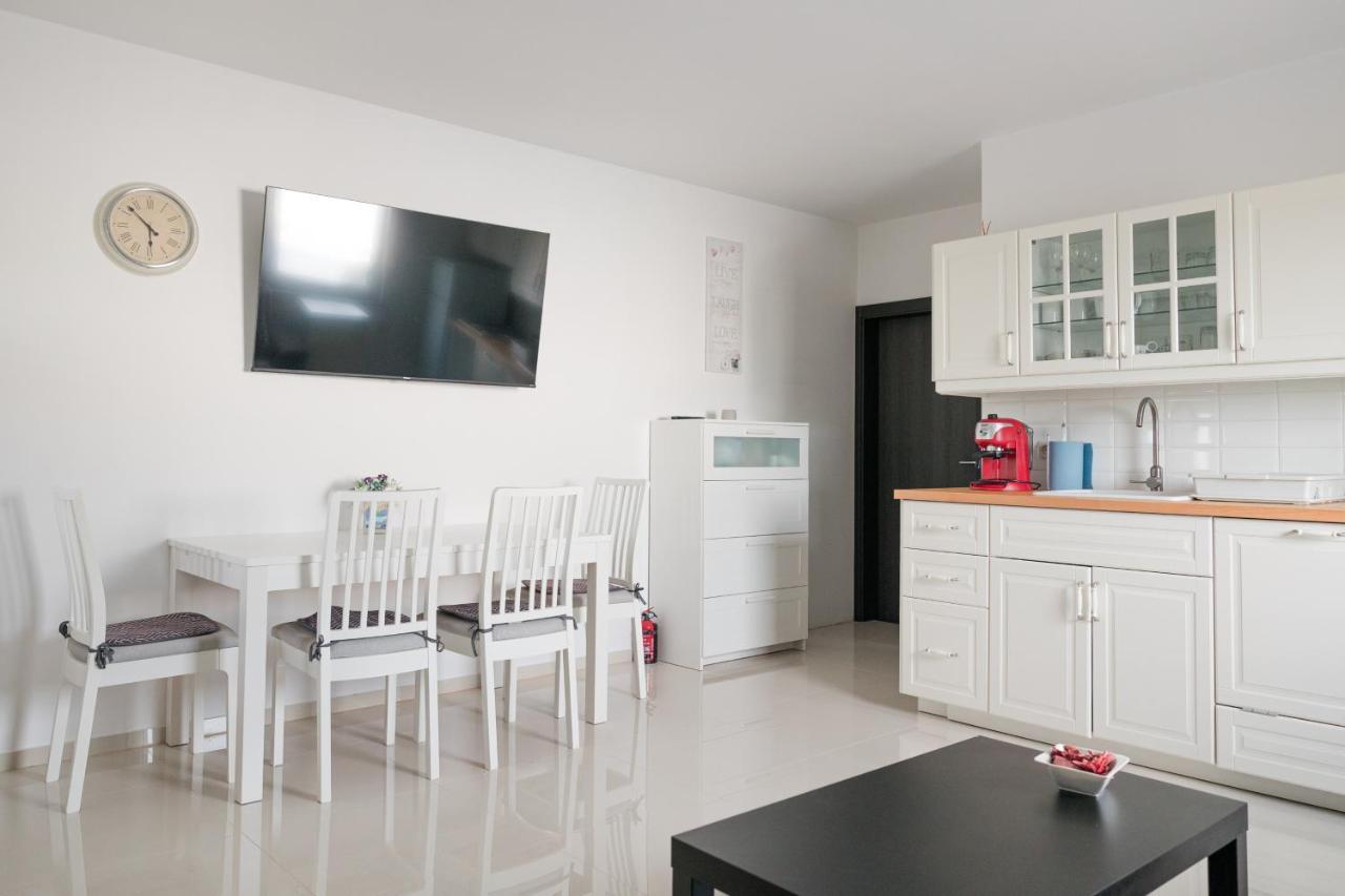 Apartments Zanic With Private Swimming Pool And Sea View Stari Grad Kültér fotó