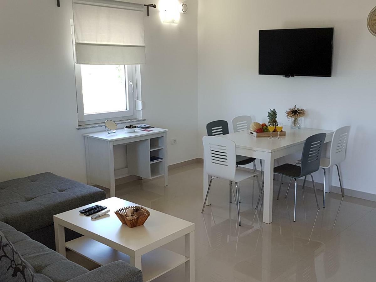 Apartments Zanic With Private Swimming Pool And Sea View Stari Grad Kültér fotó